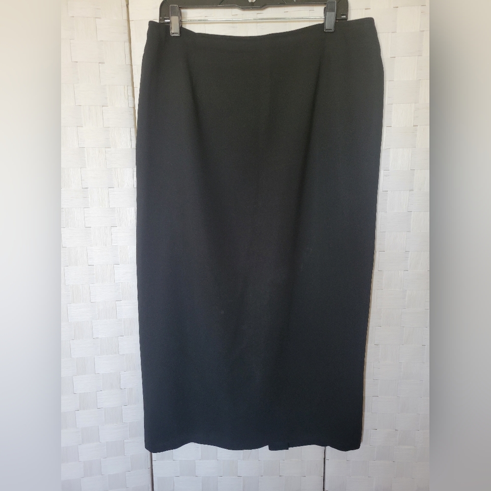 Woman's Jones New York Platium Straight Black Long Skirt with Back Slit 16